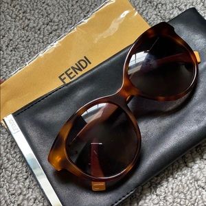 Fendi Sunglasses 🕶